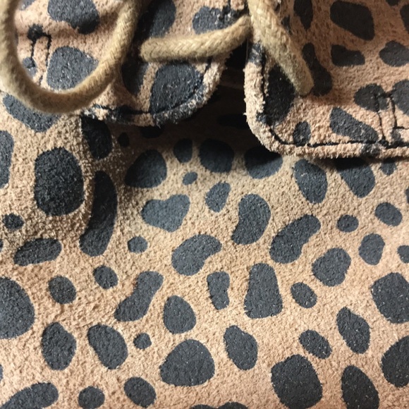 Dolce Vita Leopard Oxford Shoe - Picture 4 of 6